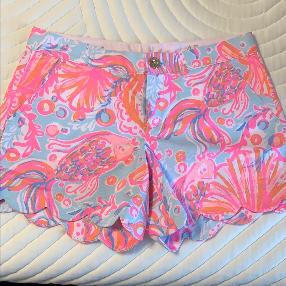 Lilly Pulitzer shorts NWOT. Size 4 never wore